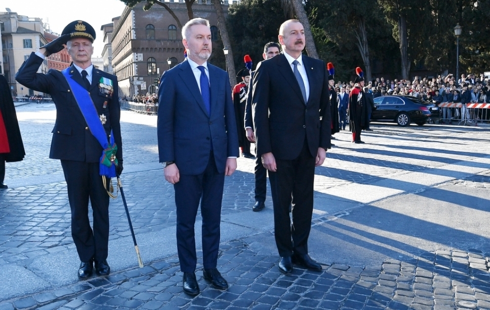 Rome : le président Ilham Aliyev visite la tombe du Soldat inconnu