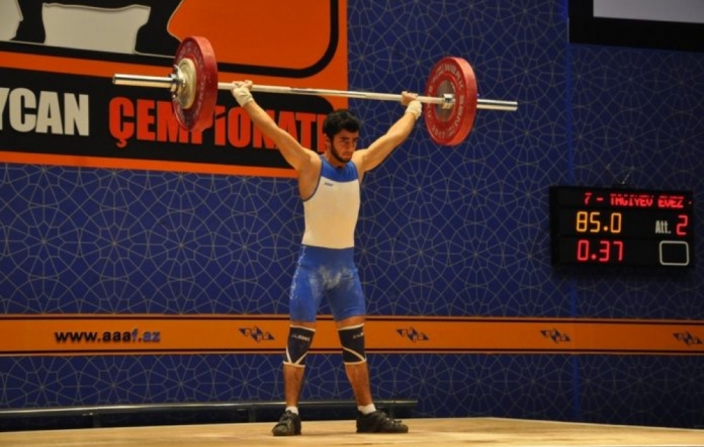 Əvəz Tağıyev ağır atletika üzrə Azərbaycan çempionu olub