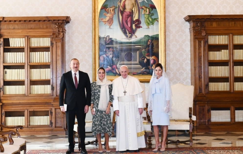 Azərbaycan Prezidenti İlham Əliyev Vatikanda Papa Fransisk ilə görüşüb