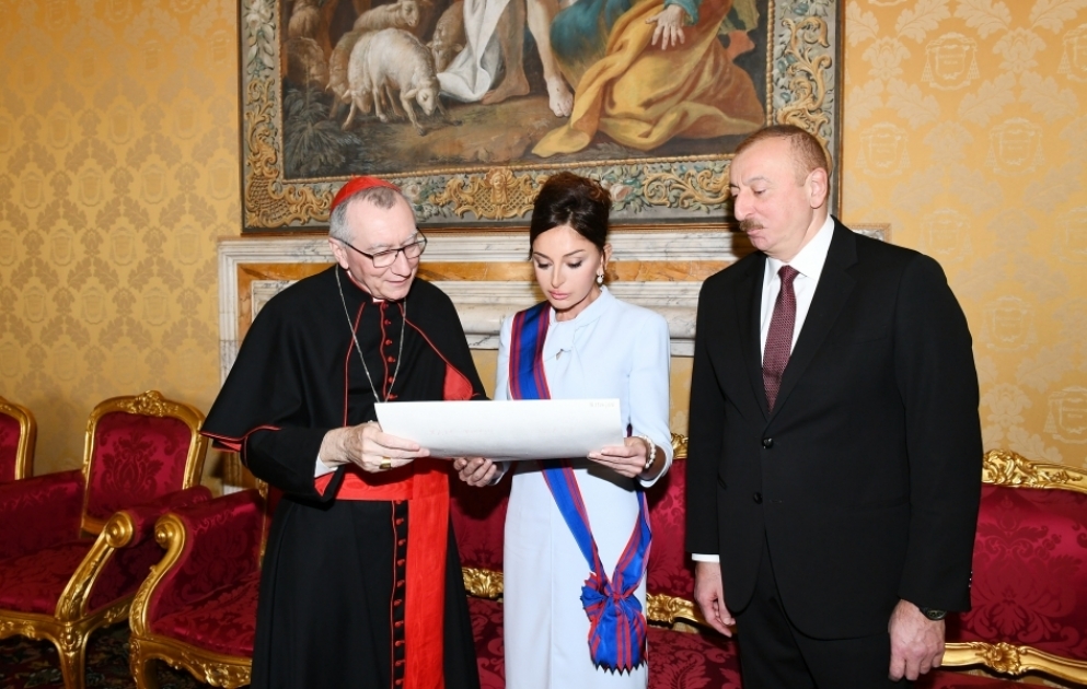Entretien du président azerbaïdjanais avec le secrétaire d’Etat du Saint-Siège