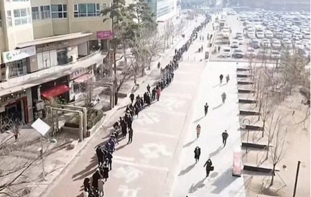 Coronavirus: Drone captures massive queue for masks in South Korea