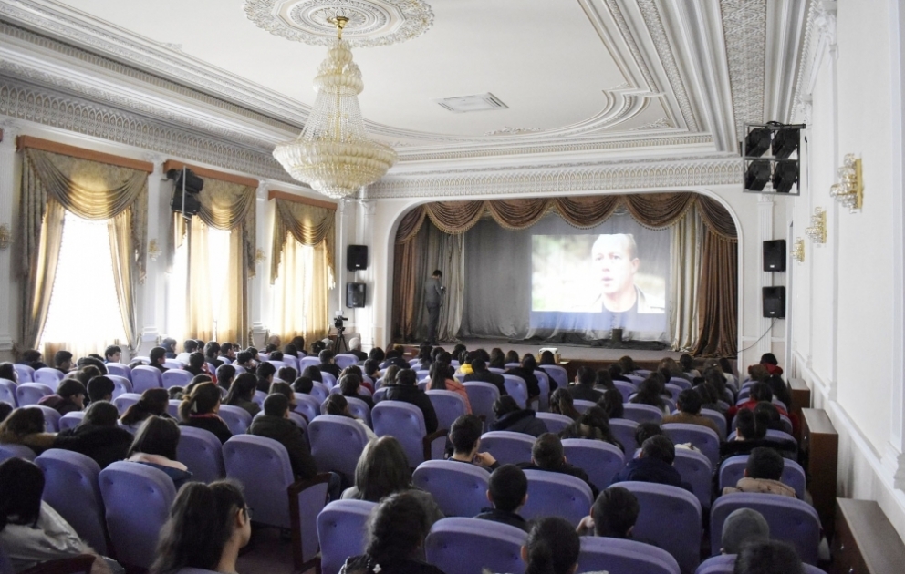 Yevlaxda "Sonsuz dəhliz" filmi nümayiş olunub
