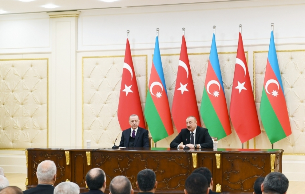 Les présidents azerbaïdjanais et turc font des déclarations à la presse