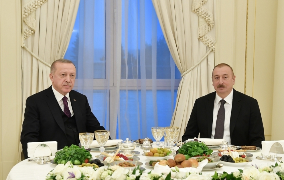 Bakou: un banquet offert en l'honneur du président turc