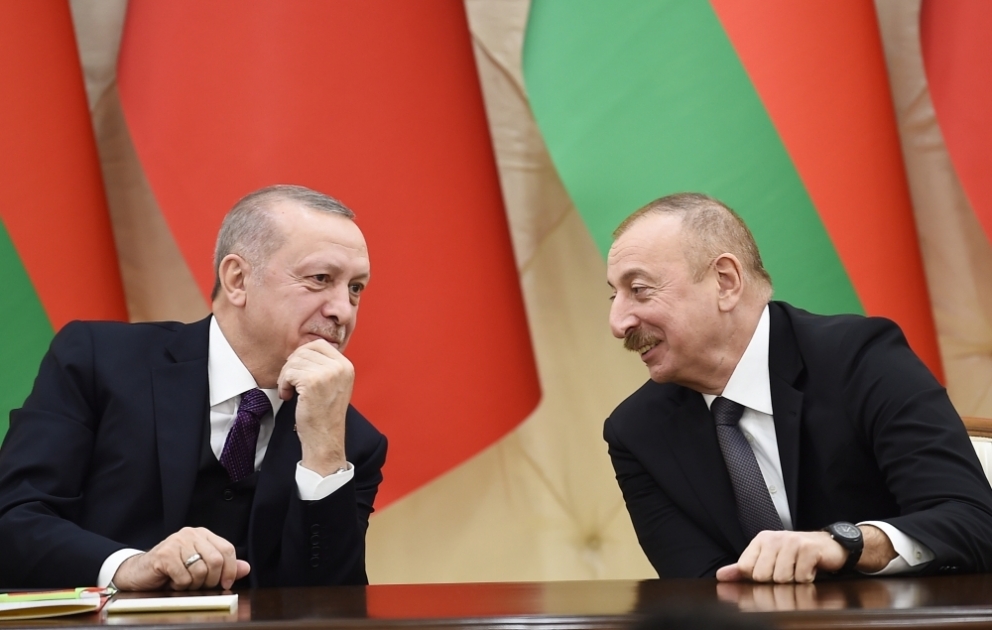 Aserbaidschan und Türkei unterzeichnen Dokumente