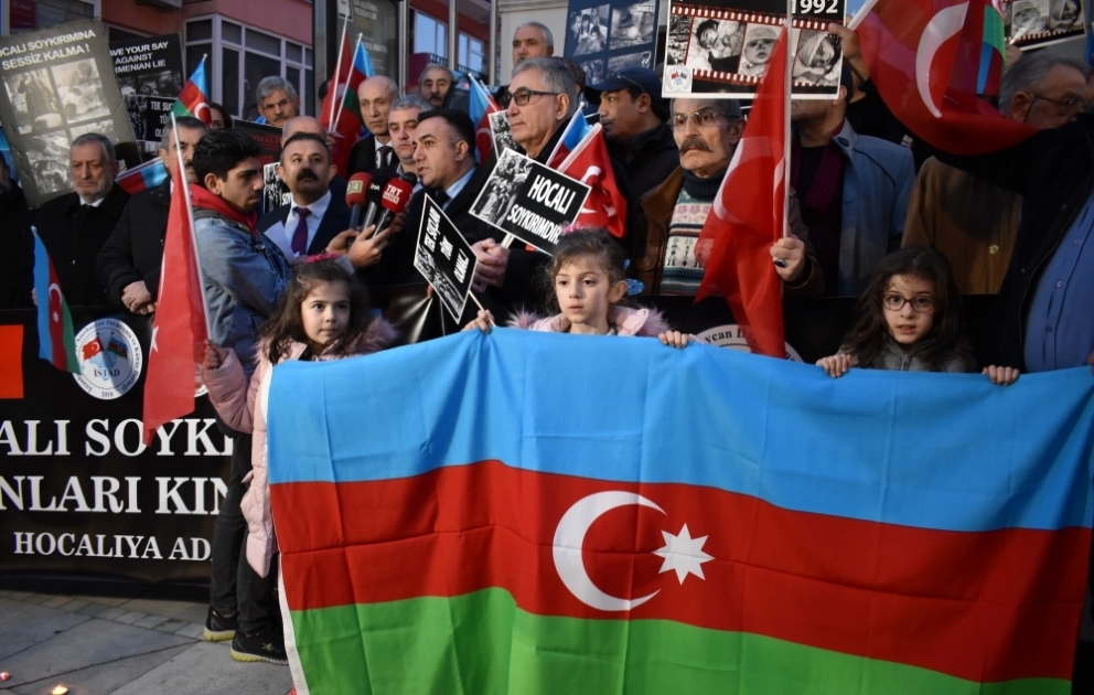 İstanbulda keçirilən yürüşdə Xocalı soyqırımı aktına siyasi və hüquqi qiymətin verilməsi tələb olunub