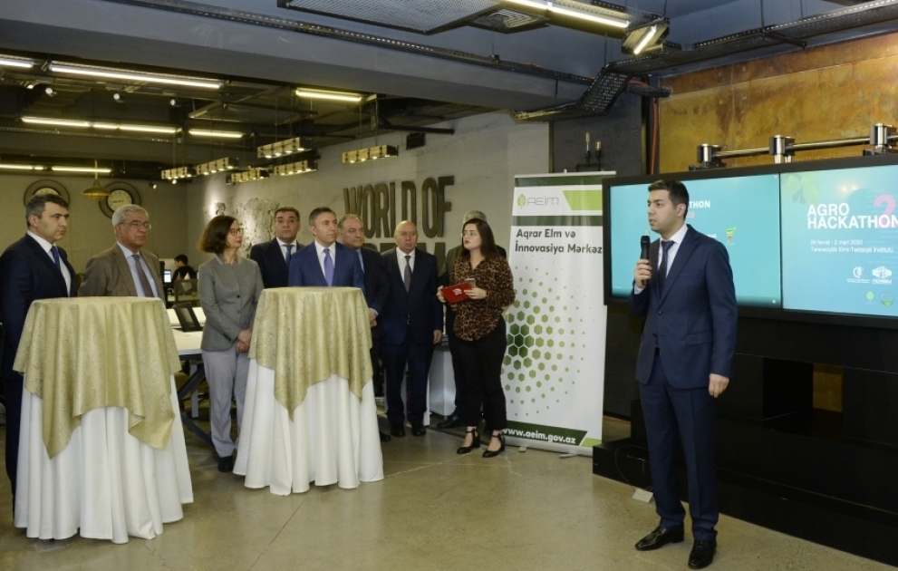 “AgroHackathon 2020” startap müsabiqəsinin qalibləri mükafatlandırılıb