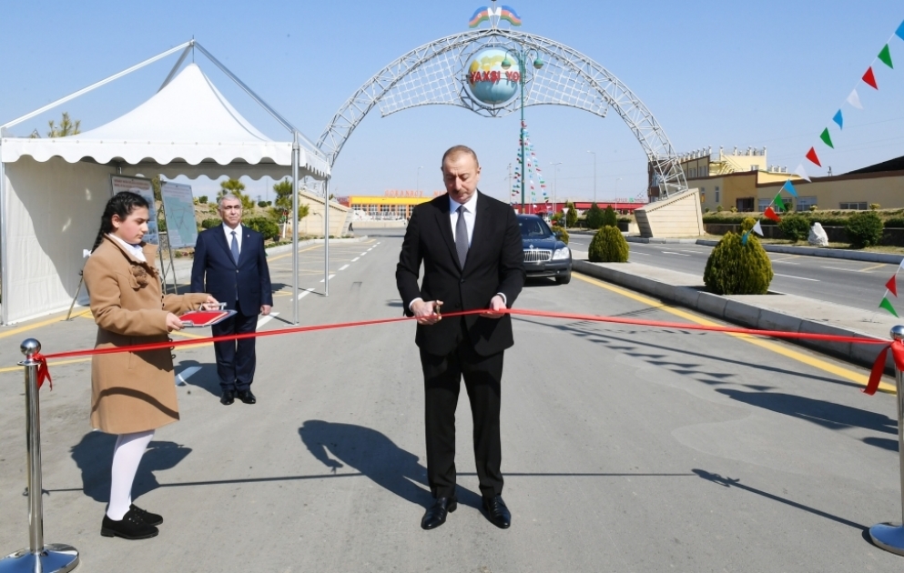 Präsident Ilham Aliyev weiht in Goranboy Region vollständig rekonstruierte Automobilstraße ein