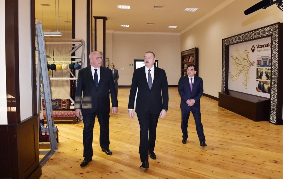 Le président Ilham Aliyev visite la filiale de Gazakh de la société «Azerkhaltcha»