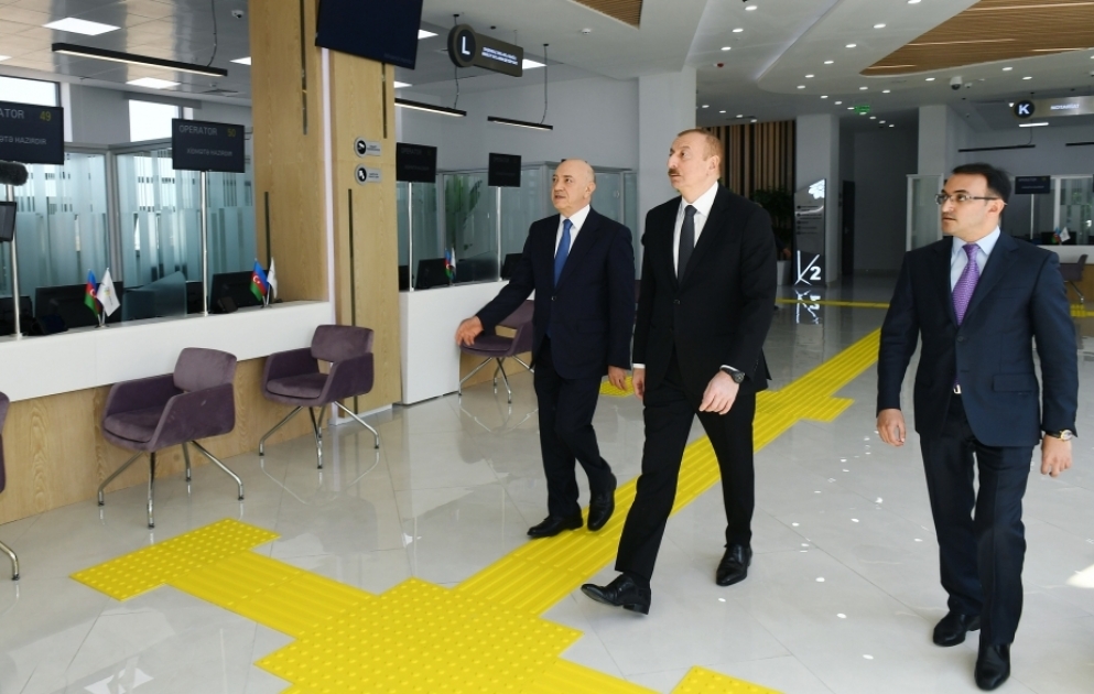 Tovuzda “ASAN Həyat” kompleksi istifadəyə verilib
Prezident İlham Əliyev kompleksdə könüllülərlə və əməkdaşlarla görüşüb