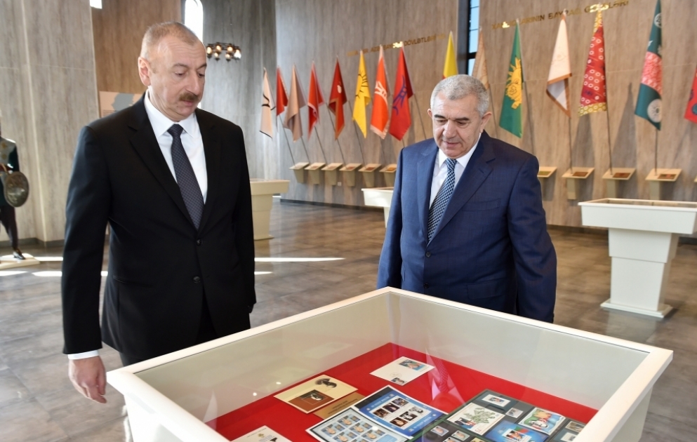 Präsident Ilham Aliyev weiht Museum für Staatssymbole im Rayon Tovuz ein