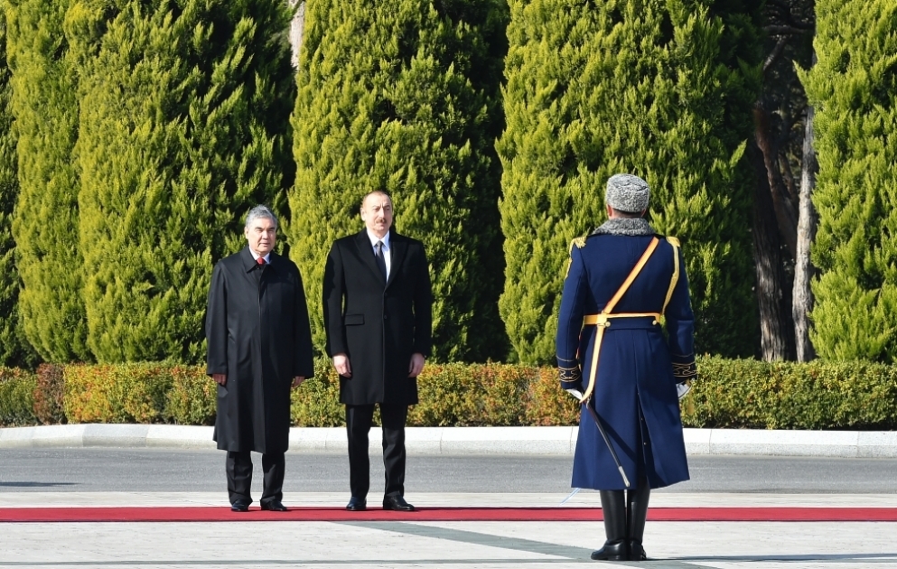 Cérémonie d’accueil officiel du président turkmène à Bakou