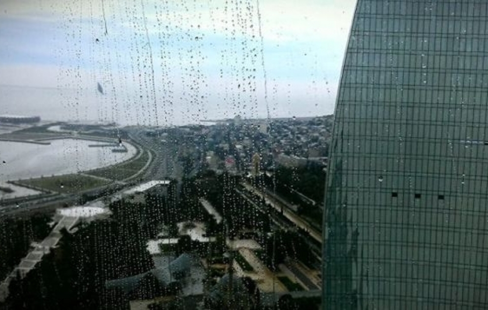 Завтра будет ветрено и дождливо