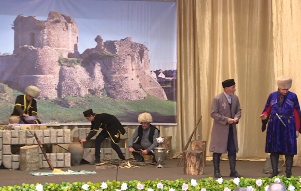 Qubadakı könüllülərdən ibarət kollektivə “Xalq teatrı” adı verilə bilər