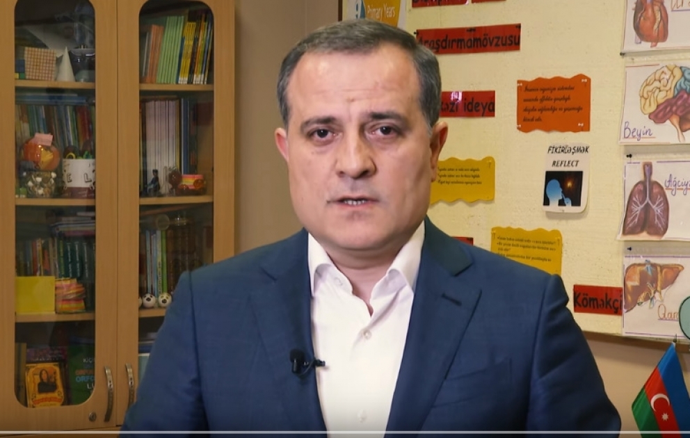 Təhsil naziri Ceyhun Bayramov Novruz Bayramı münasibətilə şagirdləri təbrik etdi