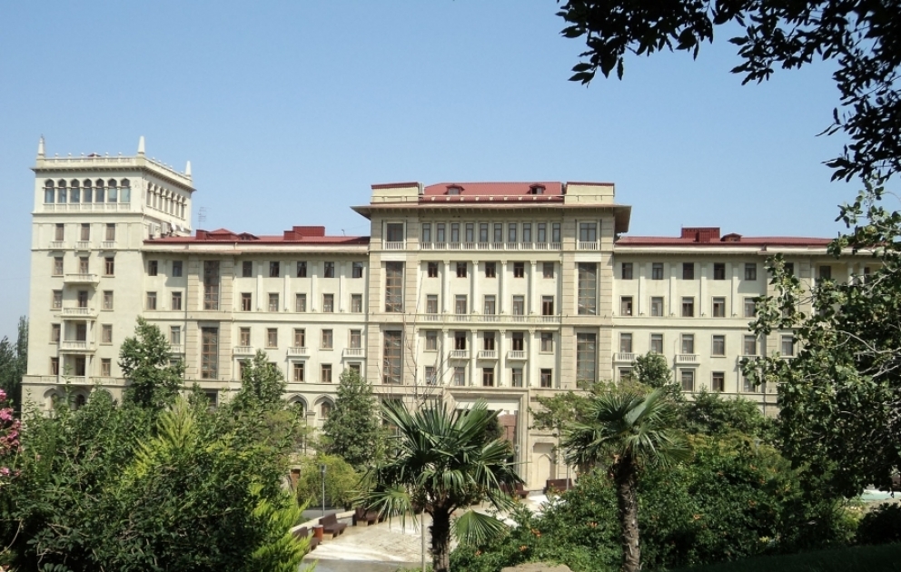 Nazirlər Kabineti xüsusi əmək rejimi olaraq qeyri-iş günlərinin müəyyən edilməsi barədə qərar qəbul edib