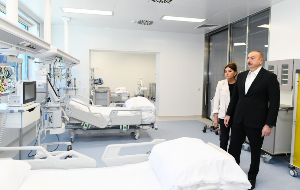 Le président Ilham Aliyev participe à l'inauguration d'un établissement de santé à Bakou