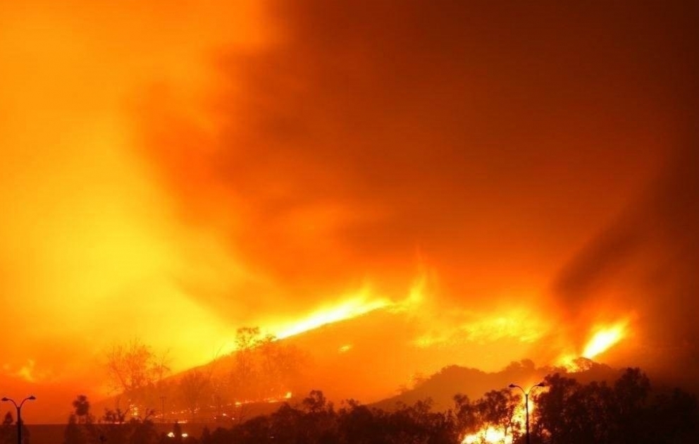 Smoke Engulfs City after Forest Fires Break Out in Sichuan