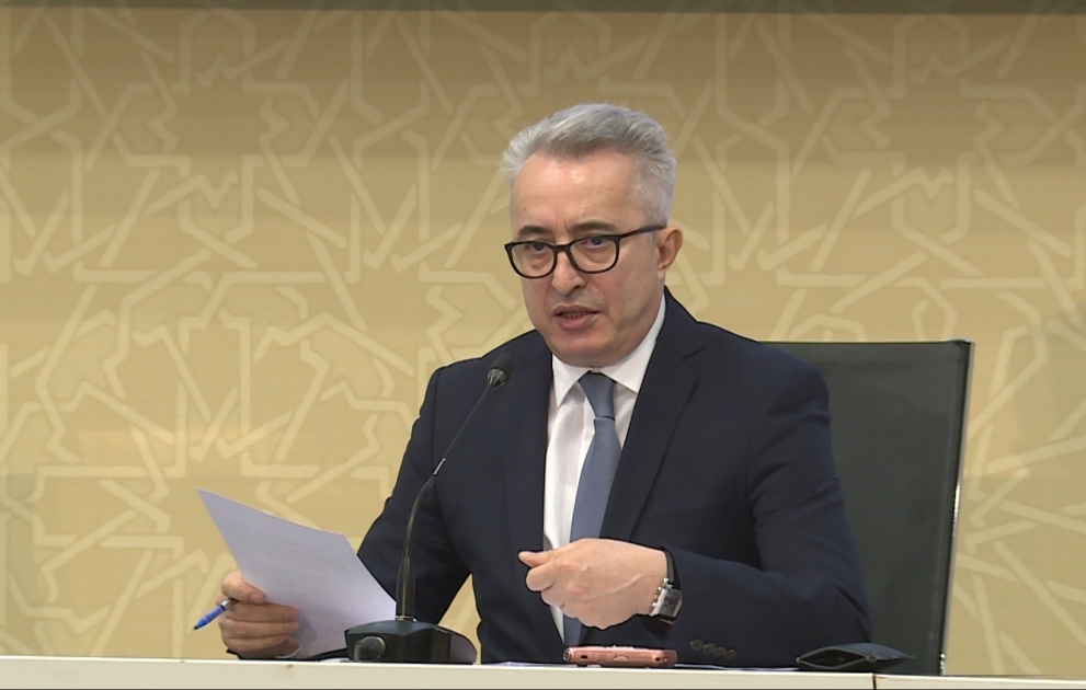İbrahim Məmmədov: Azərbaycana maska istehsalı üçün lazımi xammal gətirilib