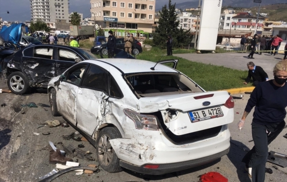 Türkiyədə yük maşını aşdı: 5 ölü, 15 yaralı