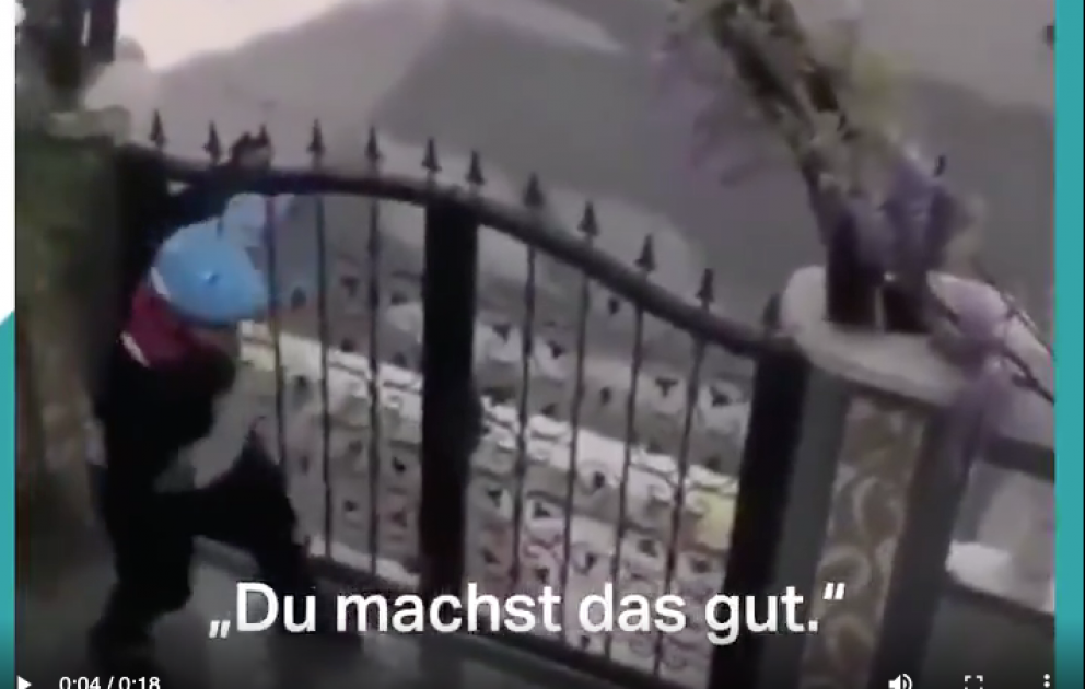 Ein Vater aus der Türkei spielt seinen Kindern einen Streich