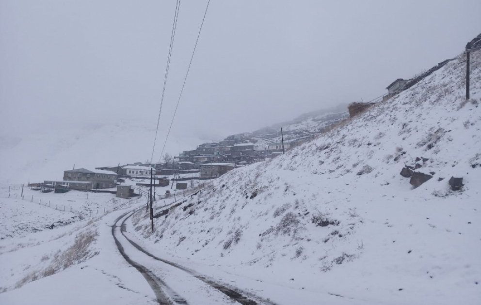 Qubanın dağlıq ərazilərinə qar yağıb