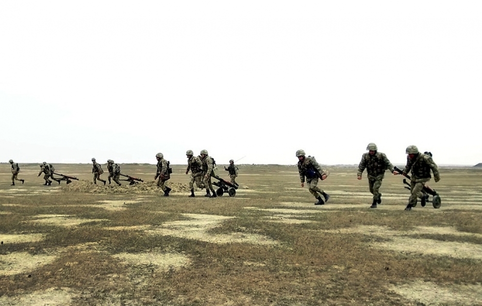 Tankəleyhinə bölmələr döyüş atışlı məşqlər keçirir