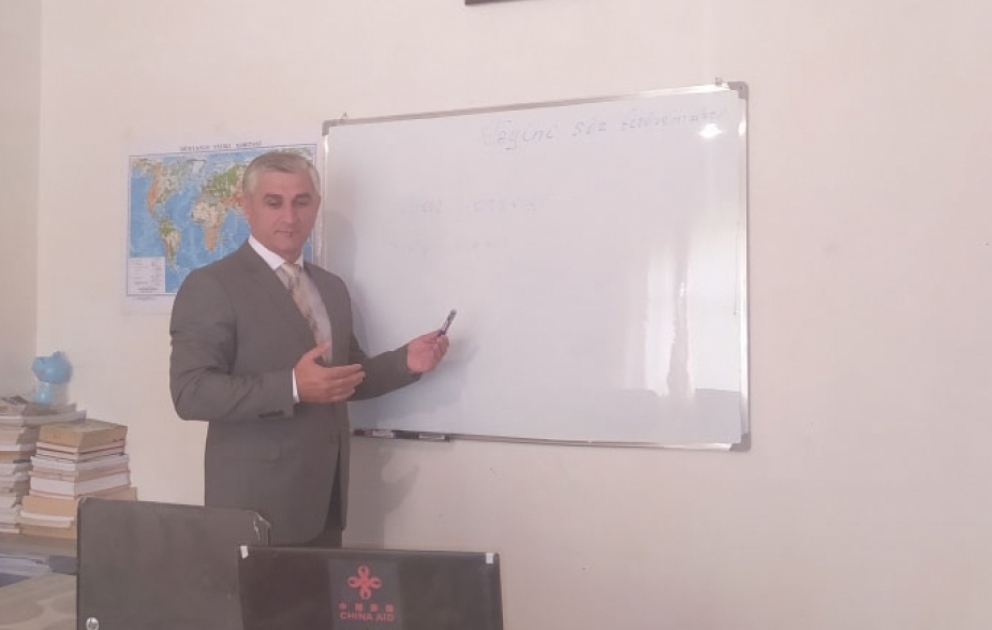 Cəlilabadlı müəllim şagirdlərinə "Virtual məktəb" platforması üzərindən dərs deyəcək