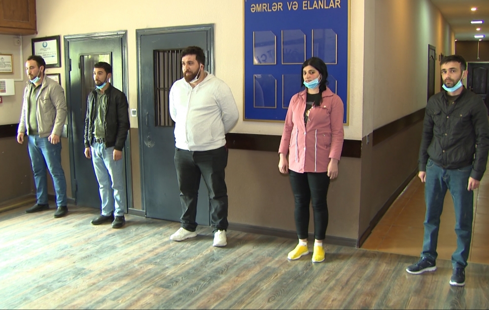 Özünü jurnalist kimi təqdim edən saç salonunun rəhbəri cərimə edilib