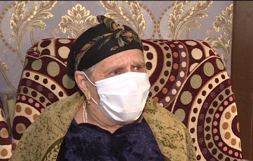 Koronavirusdan sağalmış 92 yaşlı Ağabəyim nənə xəstəliyi necə keçirdiyindən danışdı REPORTAJ