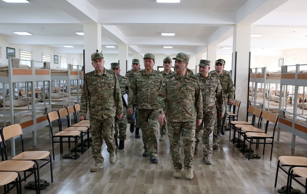 Cəbhəboyu zonada növbəti hərbi hissə ziyarət olunub
