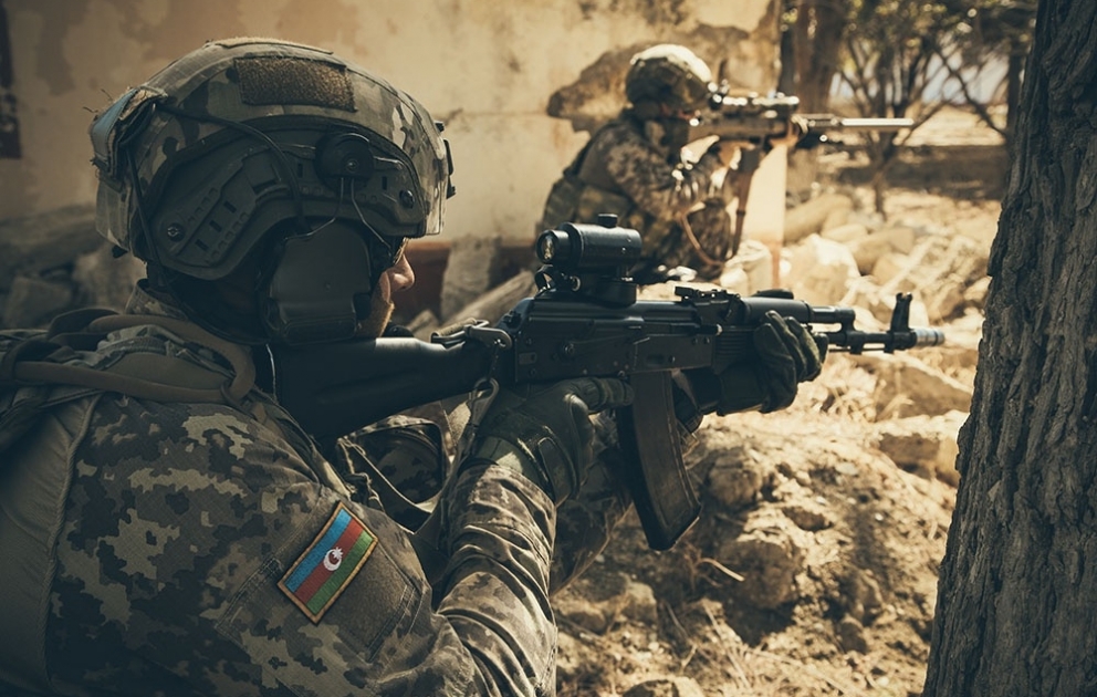 Les unités des forces spéciales effectuent un entraînement tactique spécial