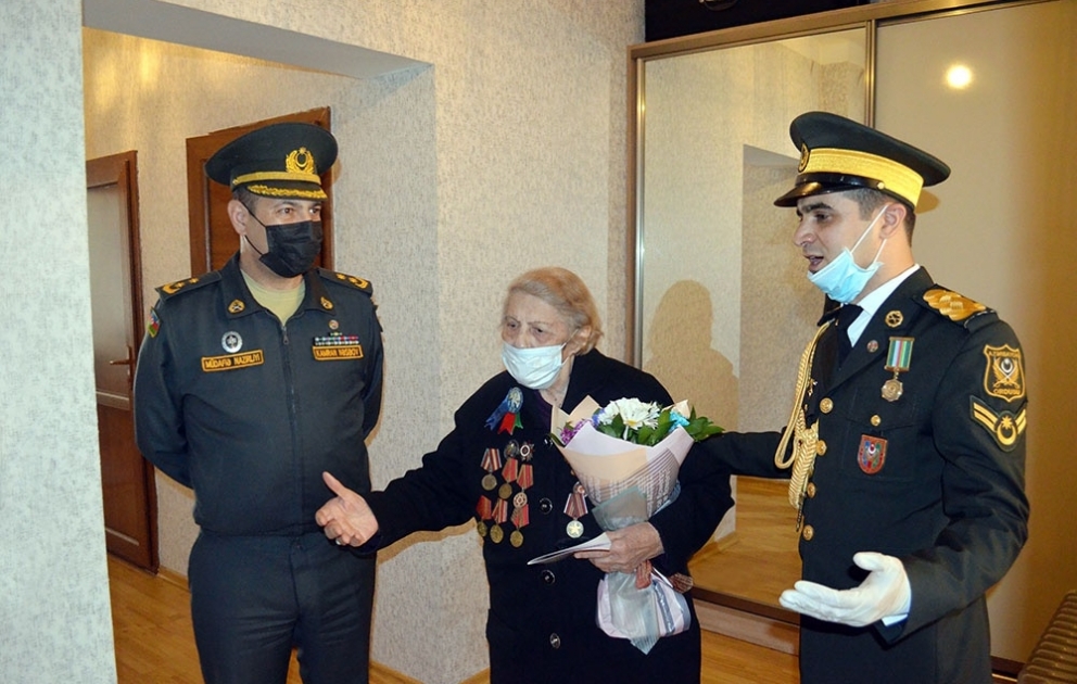 Hərbçilər Böyük Vətən müharibəsi veteranlarını ziyarət etdilər