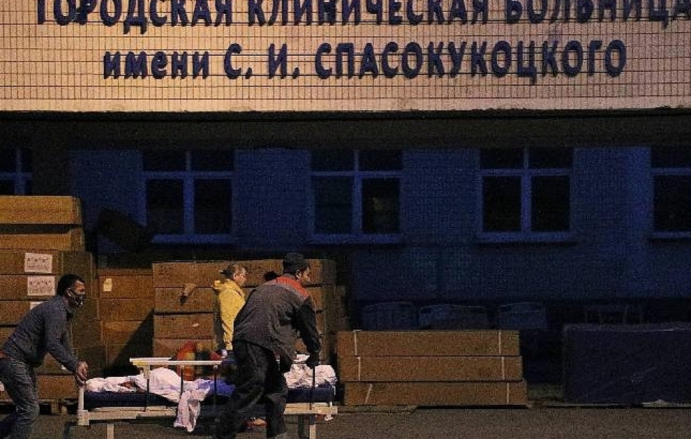 Moskvada süni tənəffüs aparatı yanğına səbəb oldu: 1 xəstə öldü, 300 nəfər təxliyyə edildi