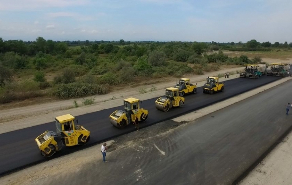 Yeni ödənişli avtomagistralın 90 km-ə yaxın hissəsinin tikintisi bitmək üzrədir