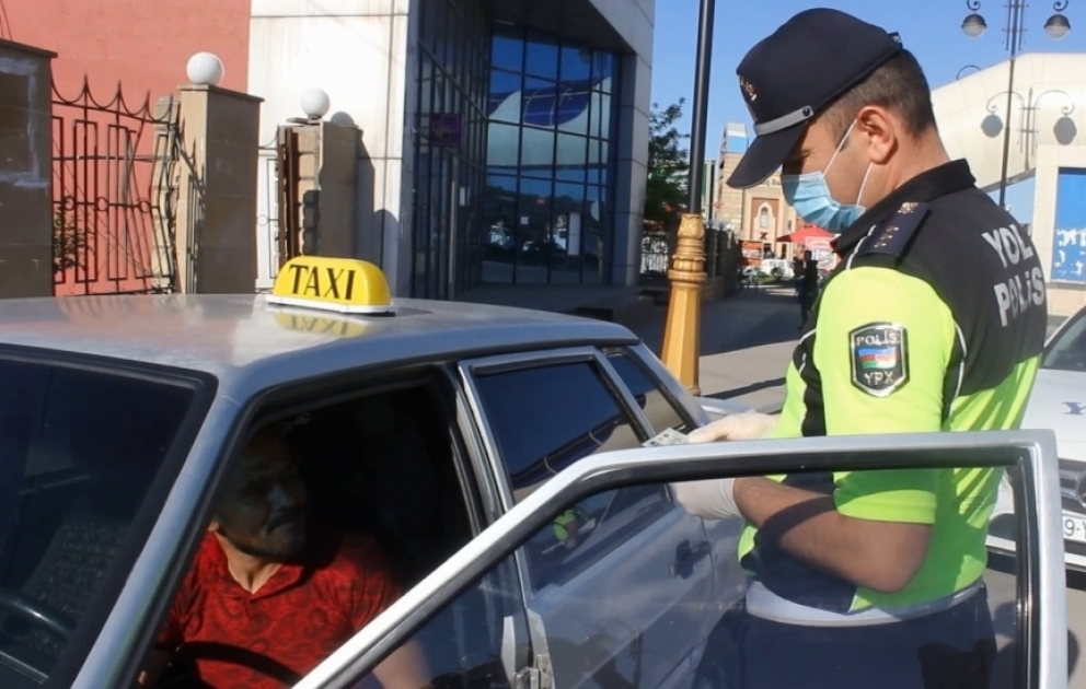 Qubada polis karantin qaydalarına nəzarəti gücləndirib