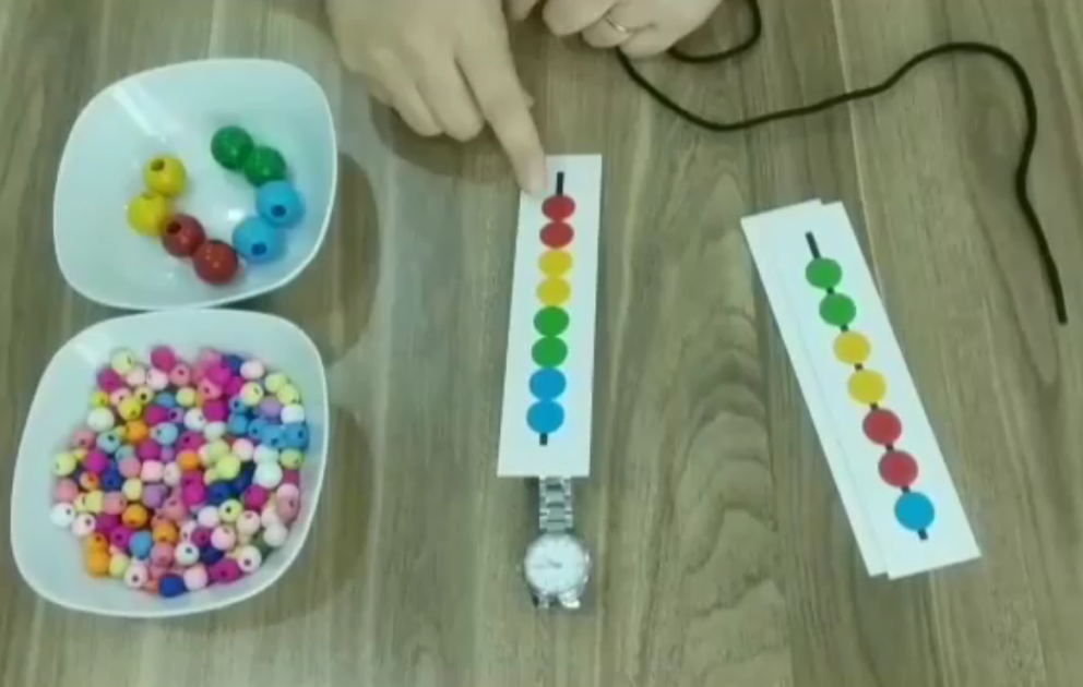 Məktəb psixoloqu diqqətin inkişaf etdirilməsi istiqamətində tövsiyələr verir