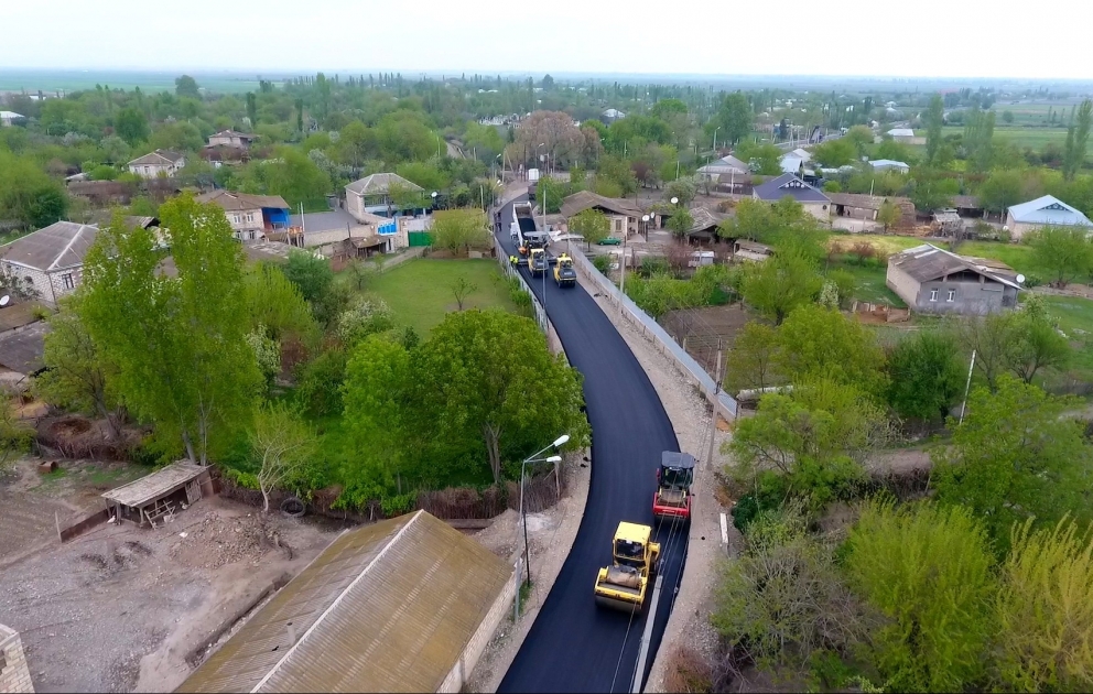 Reconstruction of road connecting 10 frontline villages in Tartar underway