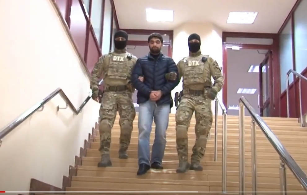DTX əməliyyat keçirdi: Axtarışda olan şəxs Türkiyədən Azərbaycana gətirildi