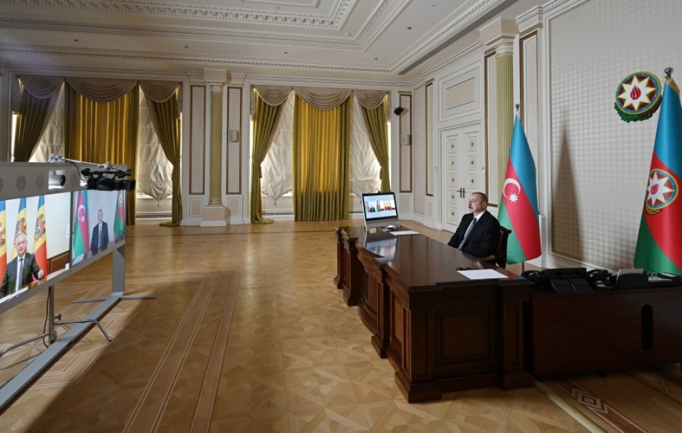 Präsident Ilham Aliyev und Präsident Igor Dodon halten Treffen im Videokonferenz-Format ab