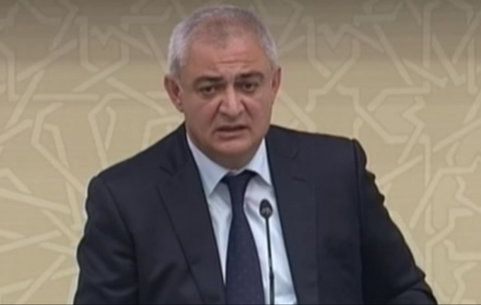 Bulvar ərazisində 10 nəfərdən artıq insan gəzintiyə çıxa bilməz
