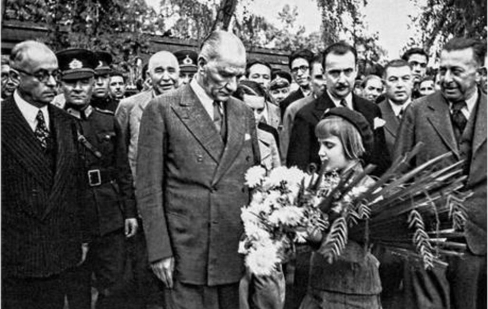 Atatürkün indiyədək dərc olunmayan fotoları yayıldı