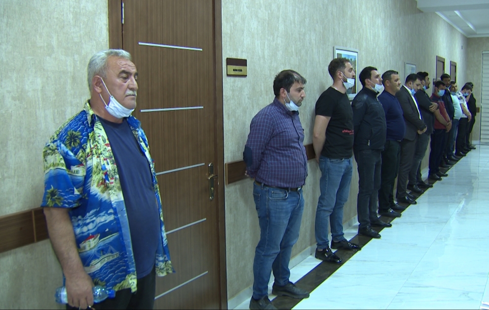 В Баку оштрафованы владелец и посетители ресторана