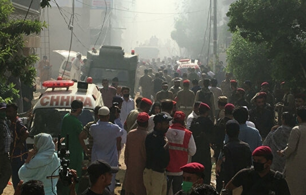 Number Of Dead In Pakistan Plane Crash Rises To 9