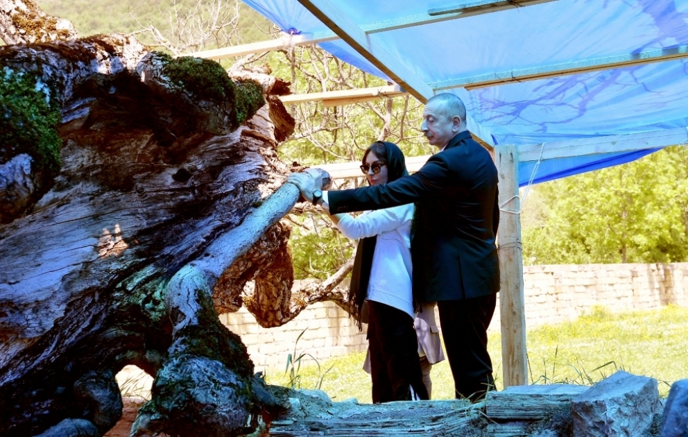President Ilham Aliyev viewed restoration and conservation works at Pir Omar Sultan shrine in Shamakhi