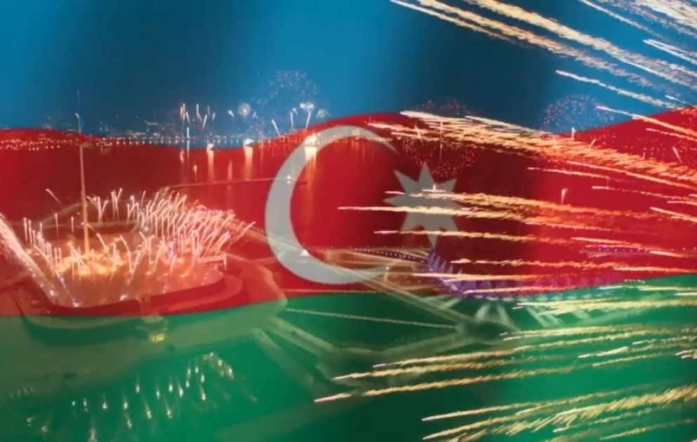 Respublika Günü ilə əlaqədar musiqili təbrik proqramı canlı yayımlanıb