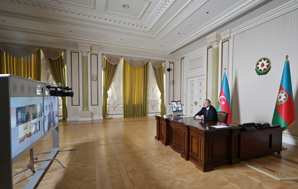 Videokonferenz zwischen Präsident Ilham Aliyev und der ADB- Geschäftsleitung