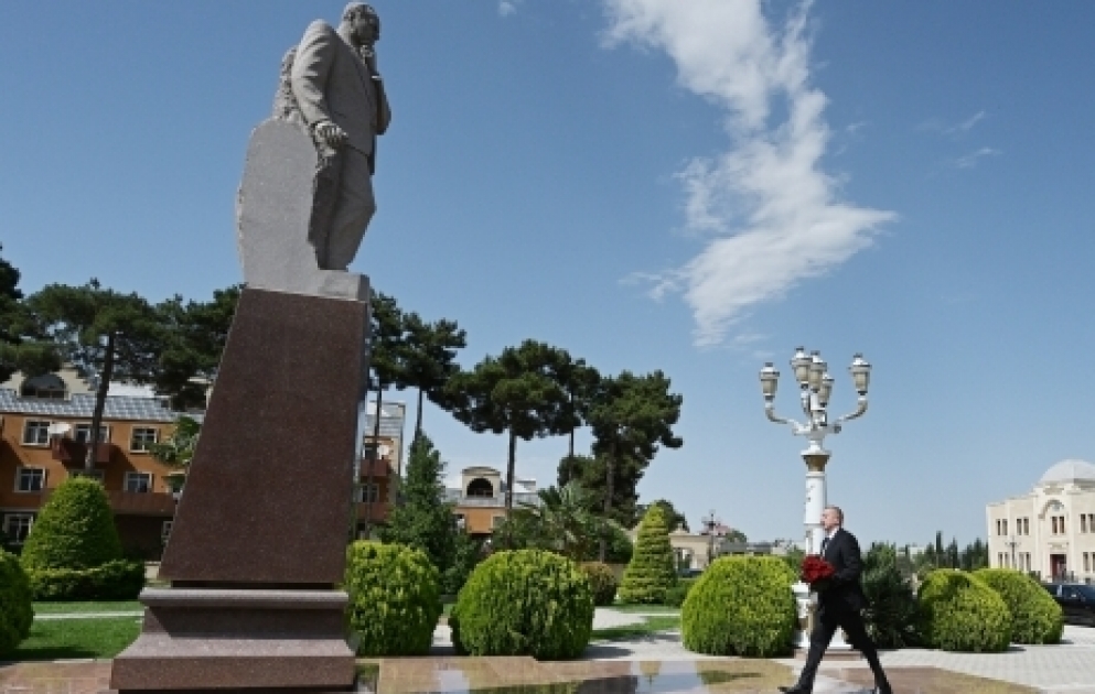 Präsident Ilham Aliyev zu Besuch in Aghjabadi eingetroffen