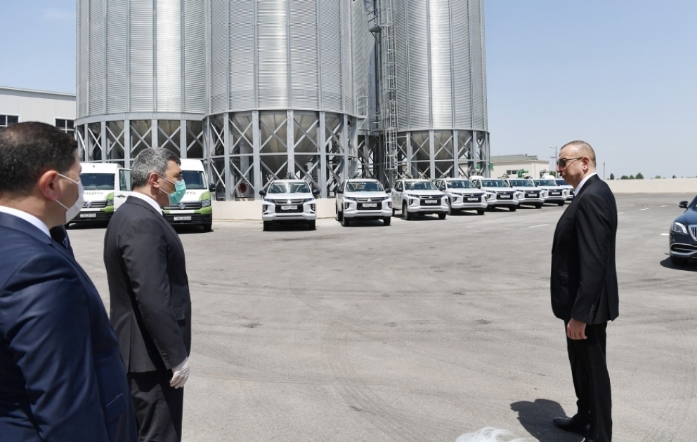 In Aghjabadi Region Getreideverarbeitungsbetrieb in Betrieb genommen
