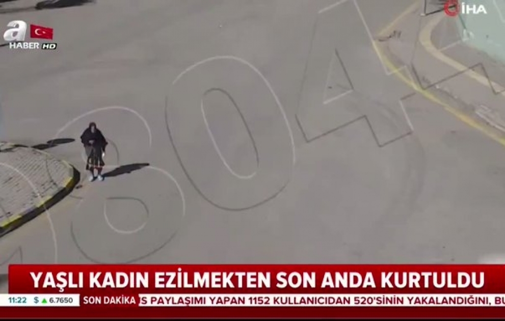 Yaşlı qadın əzilməkdən son anda xilas oldu